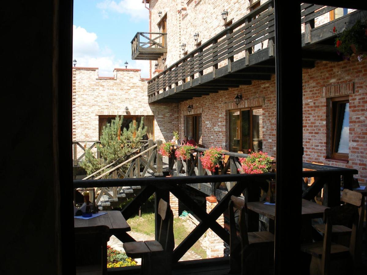 Tvirtove Prie Didziulio Hotel Dėdeliškės Екстериор снимка