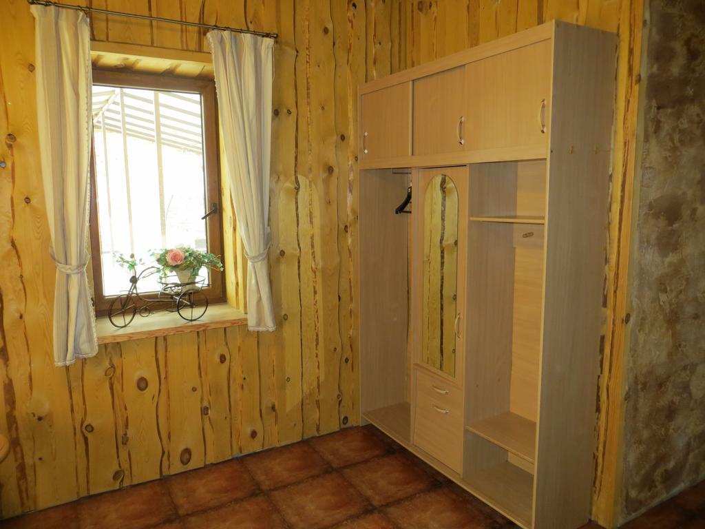 Tvirtove Prie Didziulio Hotel Dėdeliškės Стая снимка